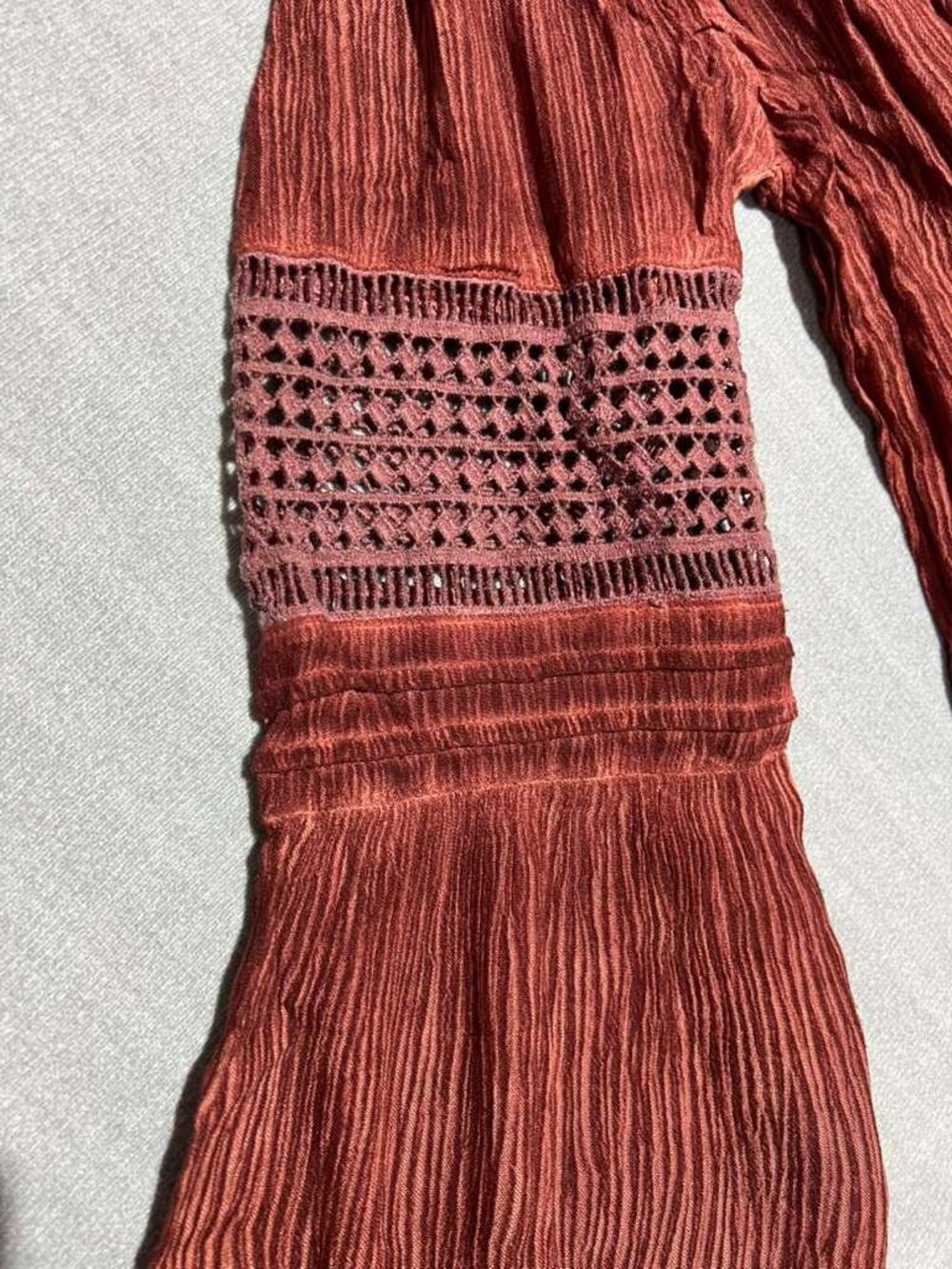 Pinky Boho Off Shoulder Rust Textured Bell Sleeve Blouse L NWT - Picture 5 of 9
